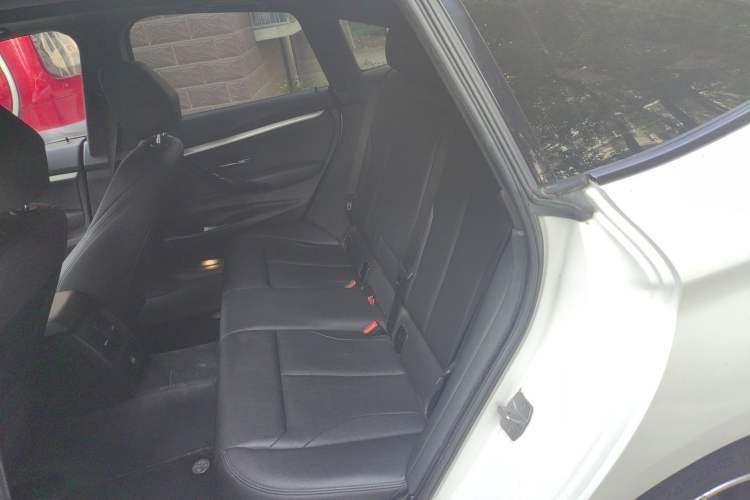 Used BMW 3 Series GT 2020 320i M Sport Package Left Rear Seat