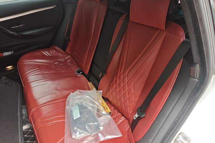 Used BMW 3 Series GT 2020 320i M Sport Package Left Rear Seat