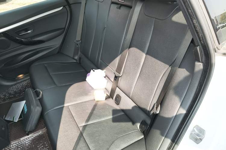 Used BMW 3 Series GT 2020 320i M Sport Package Left Rear Seat