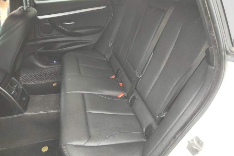 Used BMW 3 Series GT 2020 320i M Sport Package Left Rear Seat