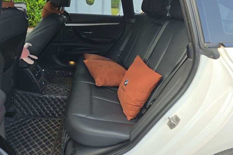 Used BMW 3 Series GT 2020 320i M Sport Package Left Rear Seat