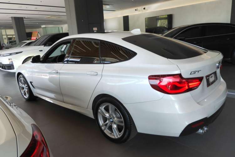 Used BMW 3 Series GT 2020 320i M Sport Package Left Side
