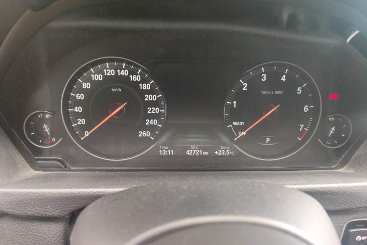 Used BMW 3 Series GT 2020 320i M Sport Package Odometer Close Up