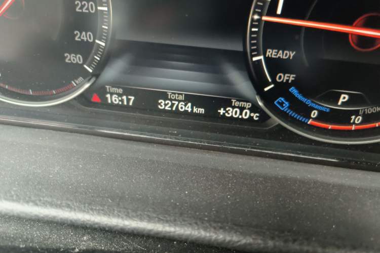 Used BMW 3 Series GT 2020 320i M Sport Night Edition Odometer Close Up