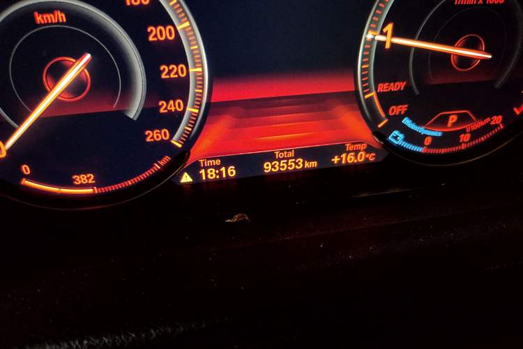 Used BMW 3 Series GT 2020 320i M Sport Package Odometer Close Up