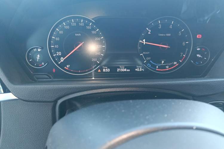 Used BMW 3 Series GT 2020 320i M Sport Night Edition Odometer Close Up
