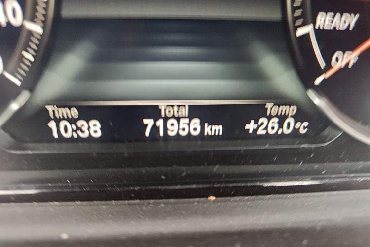 Used BMW 3 Series GT 2020 320i M Sport Package Odometer Close Up