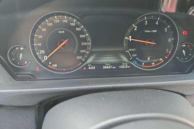 Used BMW 3 Series GT 2020 320i M Sport Package Odometer Close Up