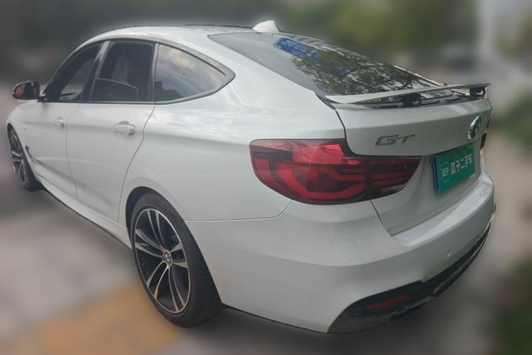 Used BMW 3 Series GT 2020 330i M Sport Night Edition Rear Left 45 Deg