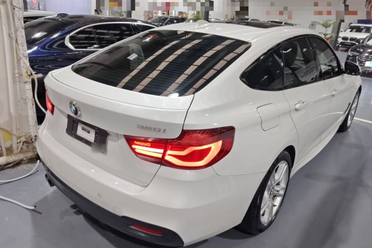 Used BMW 3 Series GT 2020 320i M Sport Package Rear Right 45 Deg
