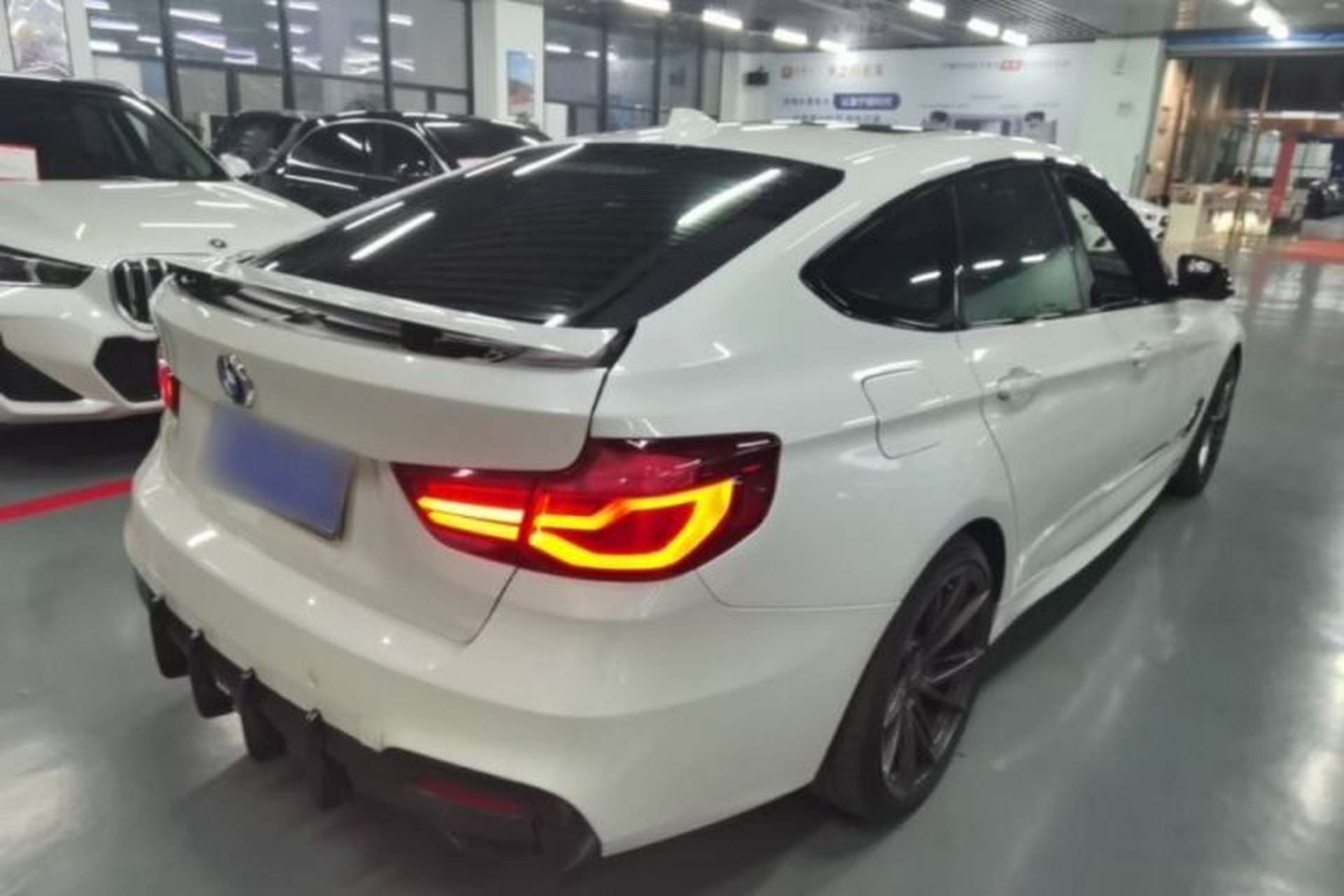 Used BMW 3 Series GT 2020 320i M Sport Night Edition Rear Right 45 Deg