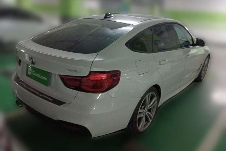 Used BMW 3 Series GT 2020 320i M Sport Package Rear Right 45 Deg