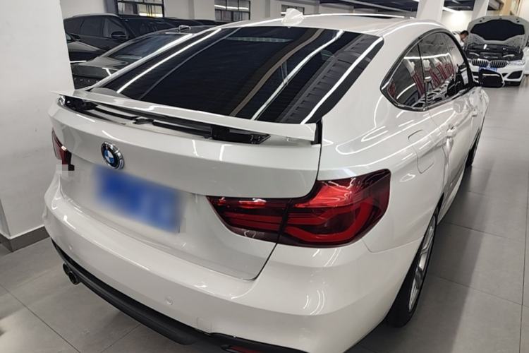 Used BMW 3 Series GT 2020 320i M Sport Package Rear Right 45 Deg