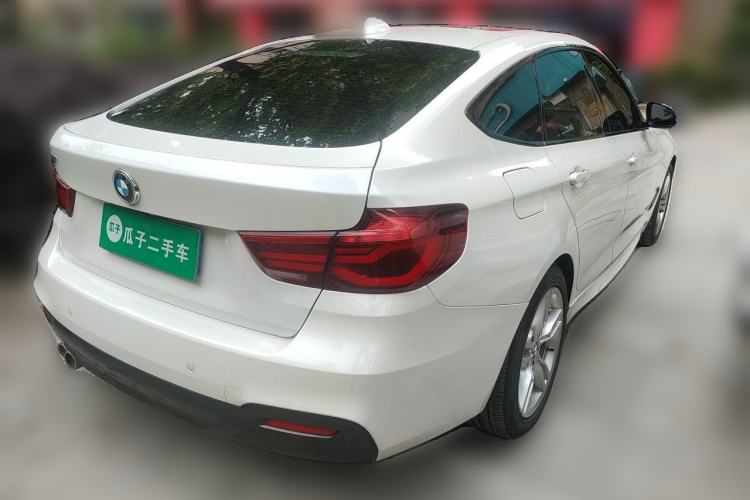 Used BMW 3 Series GT 2020 320i M Sport Package Rear Right 45 Deg