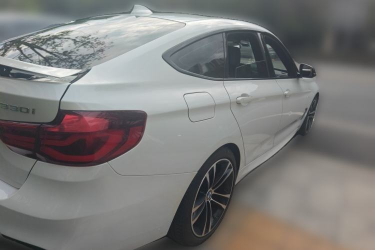 Used BMW 3 Series GT 2020 330i M Sport Night Edition Rear Right 45 Deg