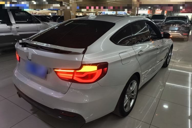 Used BMW 3 Series GT 2020 320i M Sport Package Rear Right 45 Deg