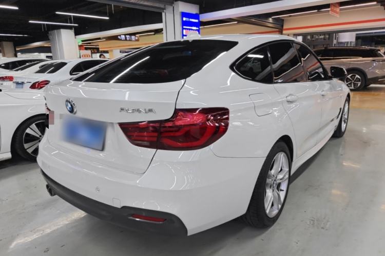 Used BMW 3 Series GT 2020 320i M Sport Package Rear Right 45 Deg