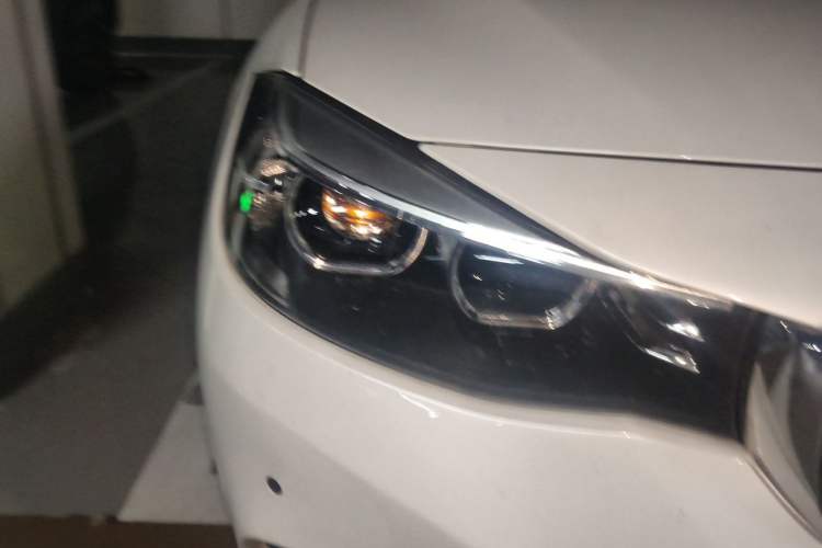 Used BMW 3 Series GT 2020 320i M Sport Package Right Front Headlight