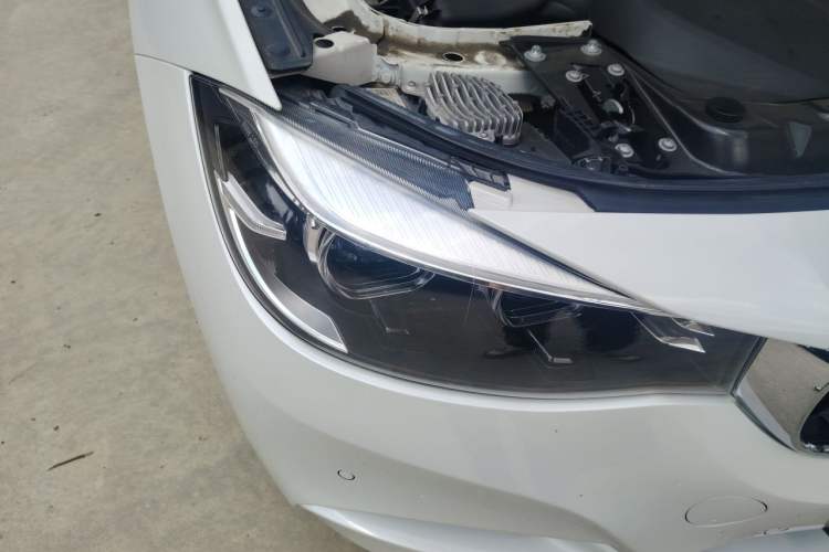 Used BMW 3 Series GT 2020 320i M Sport Package Right Front Headlight