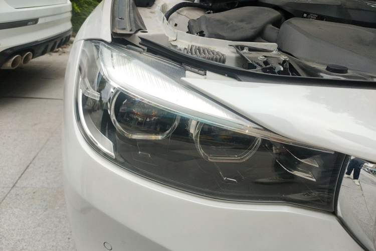 Used BMW 3 Series GT 2020 320i M Sport Package Right Front Headlight
