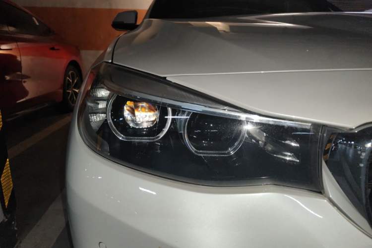 Used BMW 3 Series GT 2020 320i M Sport Package Right Front Headlight