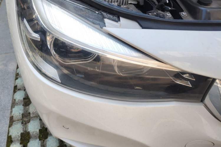Used BMW 3 Series GT 2020 320i M Sport Package Right Front Headlight