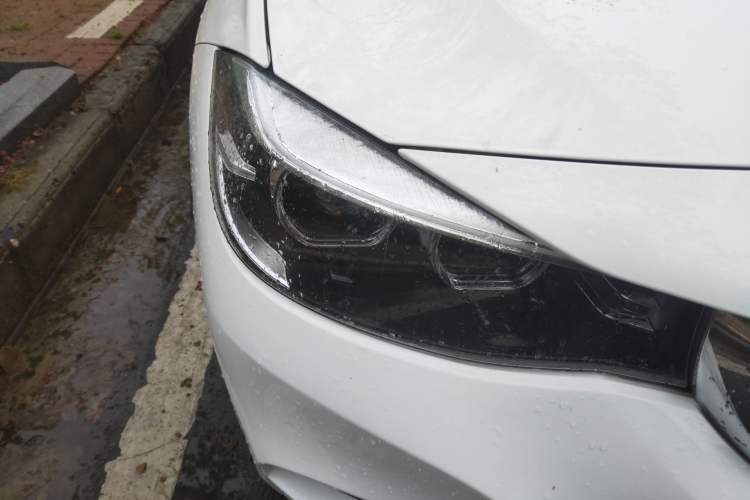 Used BMW 3 Series GT 2020 320i M Sport Package Right Front Headlight