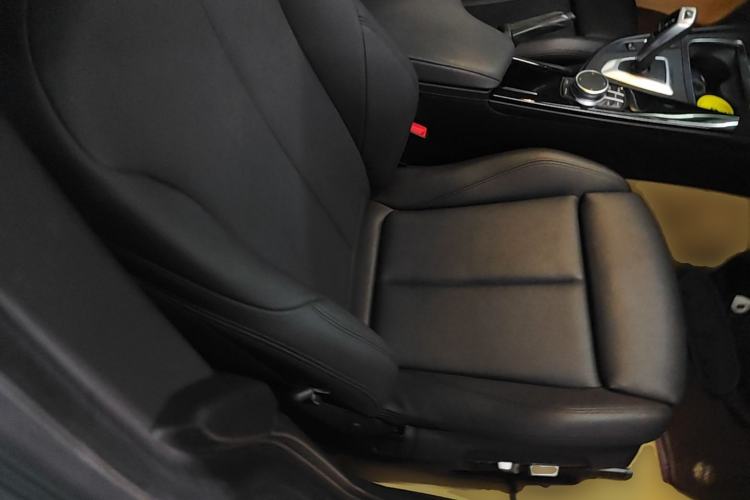 Used BMW 3 Series GT 2020 320i M Sport Package Right Front Seat