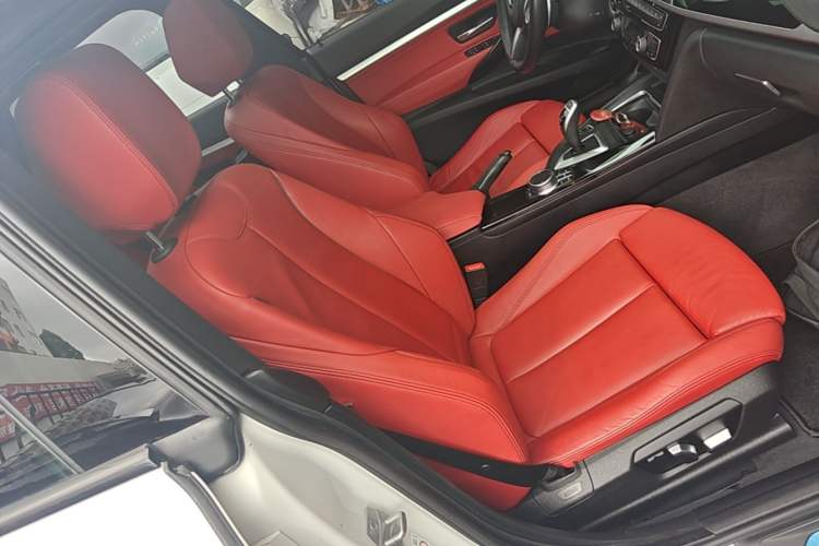 Used BMW 3 Series GT 2020 320i M Sport Night Edition Right Front Seat