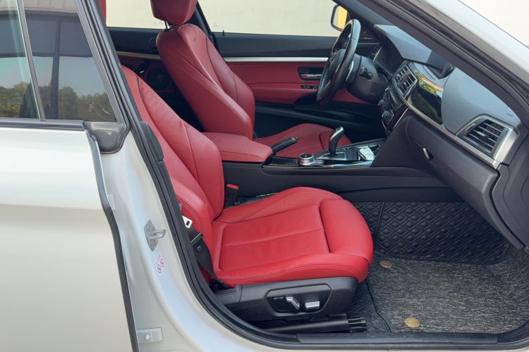 Used BMW 3 Series GT 2020 320i M Sport Night Edition Right Front Seat