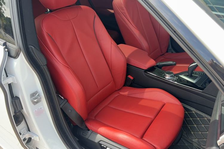 Used BMW 3 Series GT 2020 320i M Sport Night Edition Right Front Seat