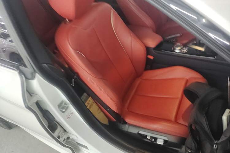Used BMW 3 Series GT 2020 320i M Sport Night Edition Right Front Seat