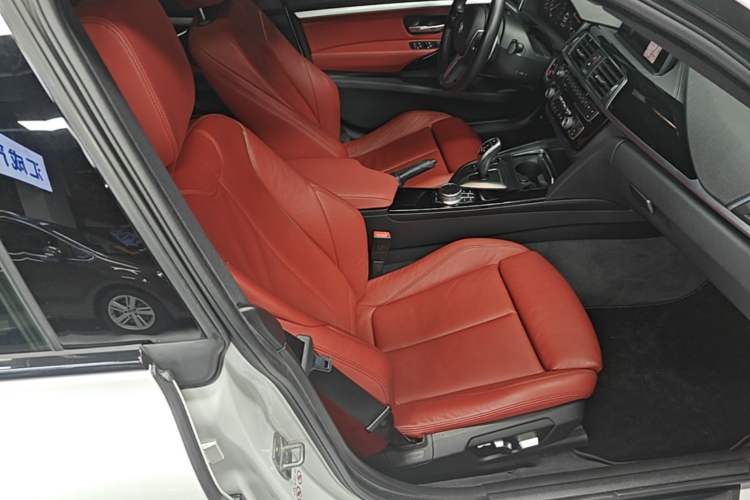 Used BMW 3 Series GT 2020 320i M Sport Night Edition Right Front Seat