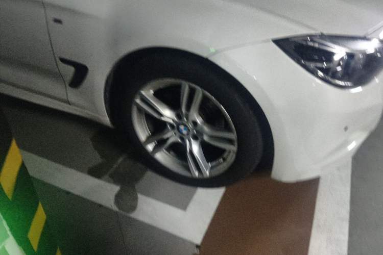 Used BMW 3 Series GT 2020 320i M Sport Package Right Front Wheel Hub