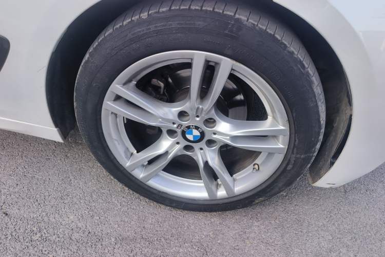 Used BMW 3 Series GT 2020 320i M Sport Package Right Front Wheel Hub
