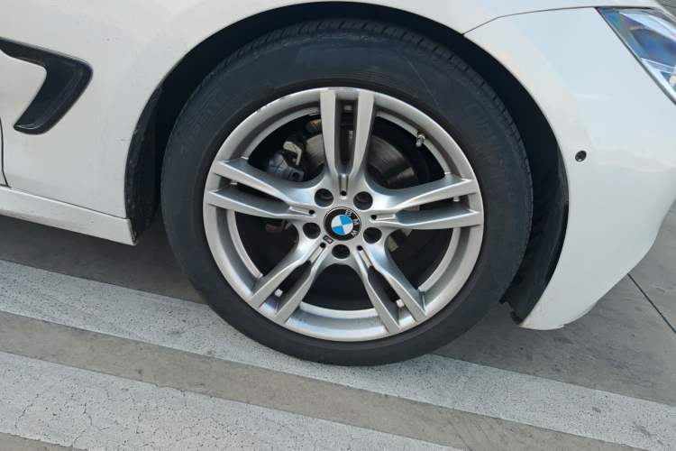 Used BMW 3 Series GT 2020 320i M Sport Package Right Front Wheel Hub