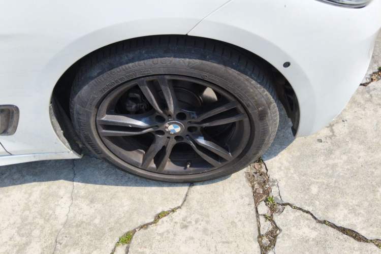 Used BMW 3 Series GT 2020 320i M Sport Night Edition Right Front Wheel Hub