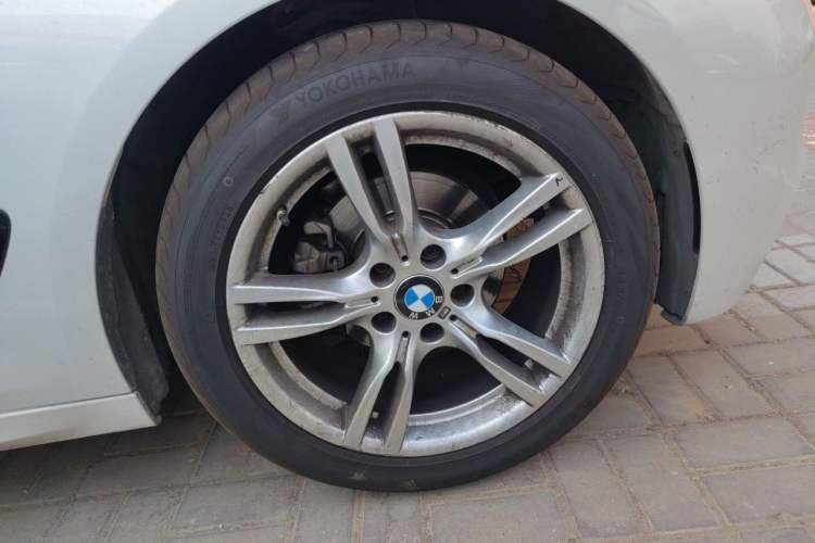 Used BMW 3 Series GT 2020 320i M Sport Package Right Front Wheel Hub