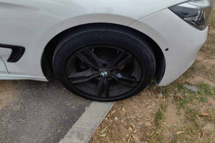 Used BMW 3 Series GT 2020 320i M Sport Night Edition Right Front Wheel Hub
