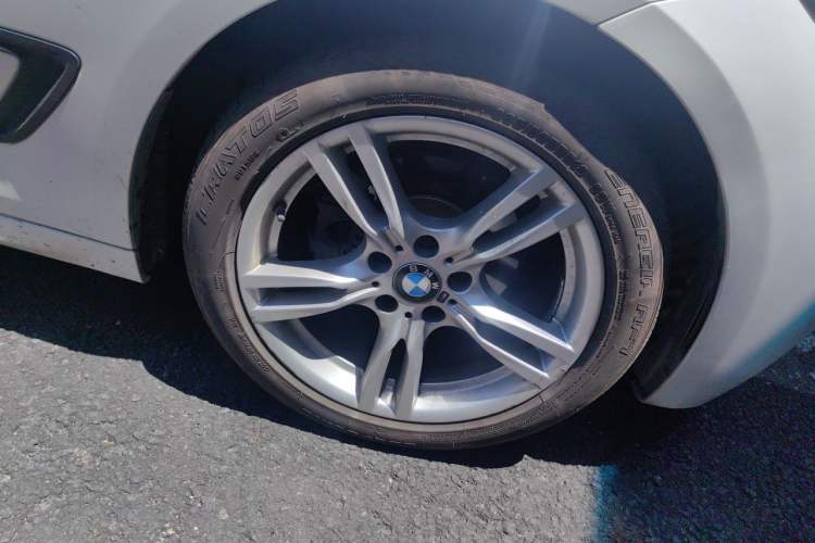 Used BMW 3 Series GT 2020 320i M Sport Package Right Front Wheel Hub