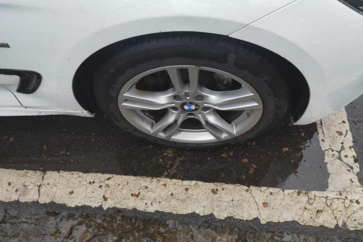 Used BMW 3 Series GT 2020 320i M Sport Package Right Front Wheel Hub