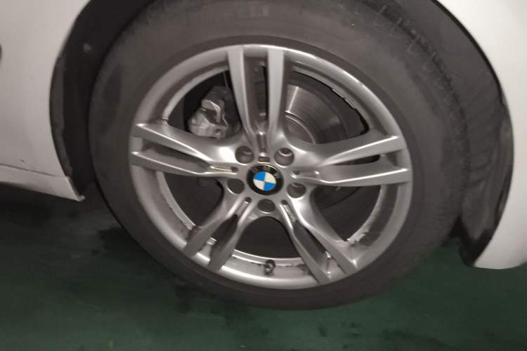 Used BMW 3 Series GT 2020 320i M Sport Package Right Front Wheel Hub