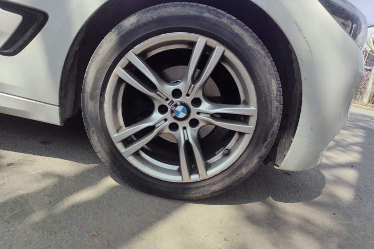 Used BMW 3 Series GT 2020 320i M Sport Package Right Front Wheel Hub