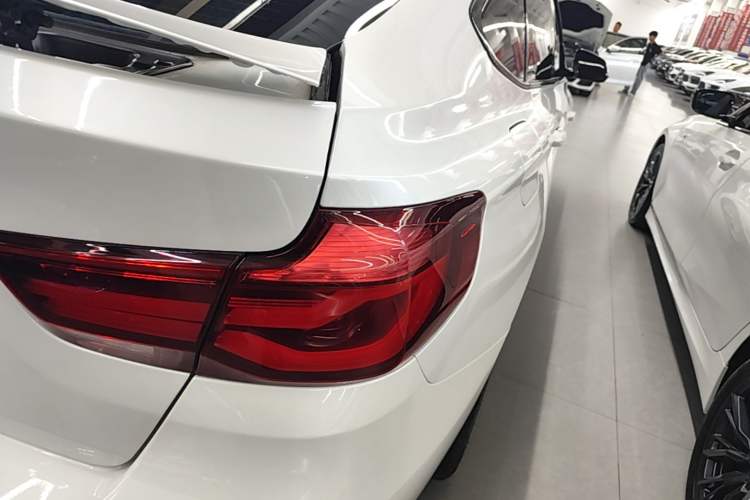 Used BMW 3 Series GT 2020 320i M Sport Package Right Rear Taillight