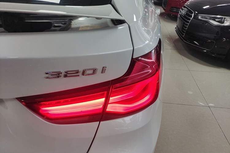 Used BMW 3 Series GT 2020 320i M Sport Package Right Rear Taillight