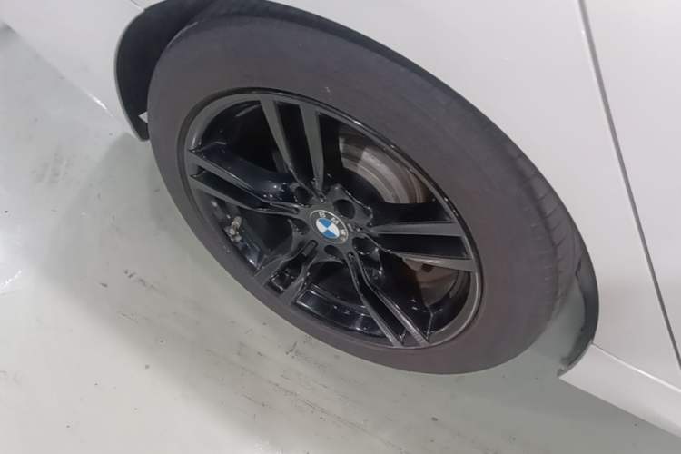 Used BMW 3 Series GT 2020 320i M Sport Night Edition Right Rear Wheel Hub
