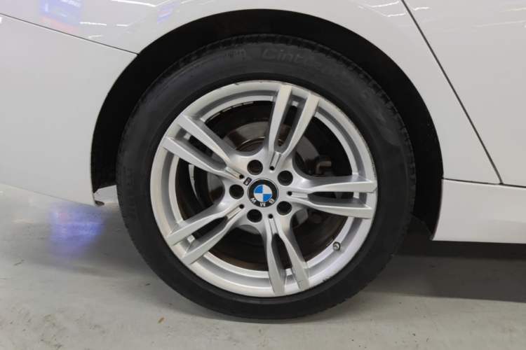 Used BMW 3 Series GT 2020 320i M Sport Package Right Rear Wheel Hub