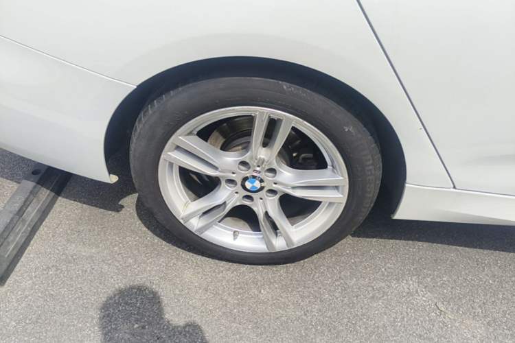 Used BMW 3 Series GT 2020 320i M Sport Package Right Rear Wheel Hub