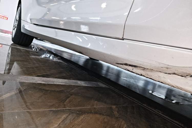 Used BMW 3 Series GT 2020 320i M Sport Package Right Side Sill