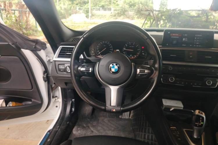 Used BMW 3 Series GT 2020 320i M Sport Package Steering Wheel